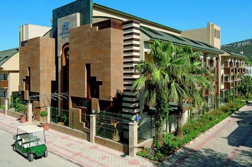 AMBASSADOR PLAZA HOTEL 4*