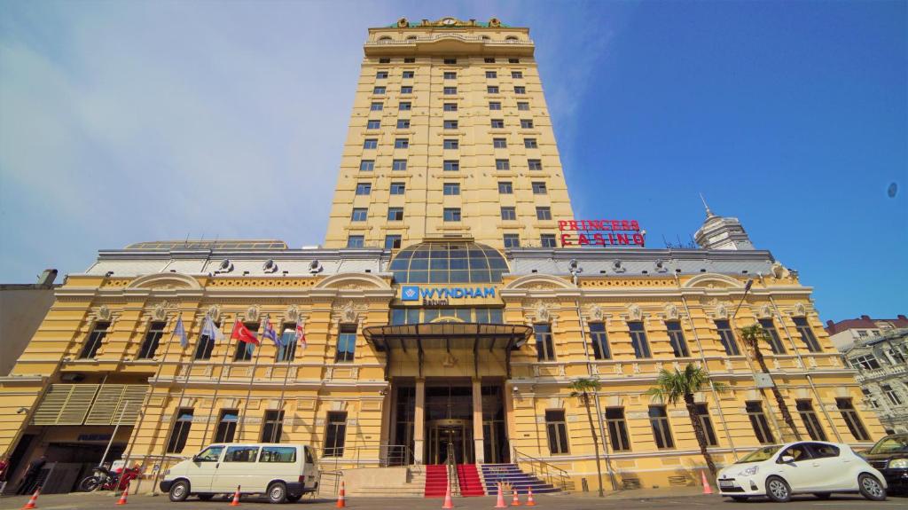 WYNDHAM BATUMI 5*
