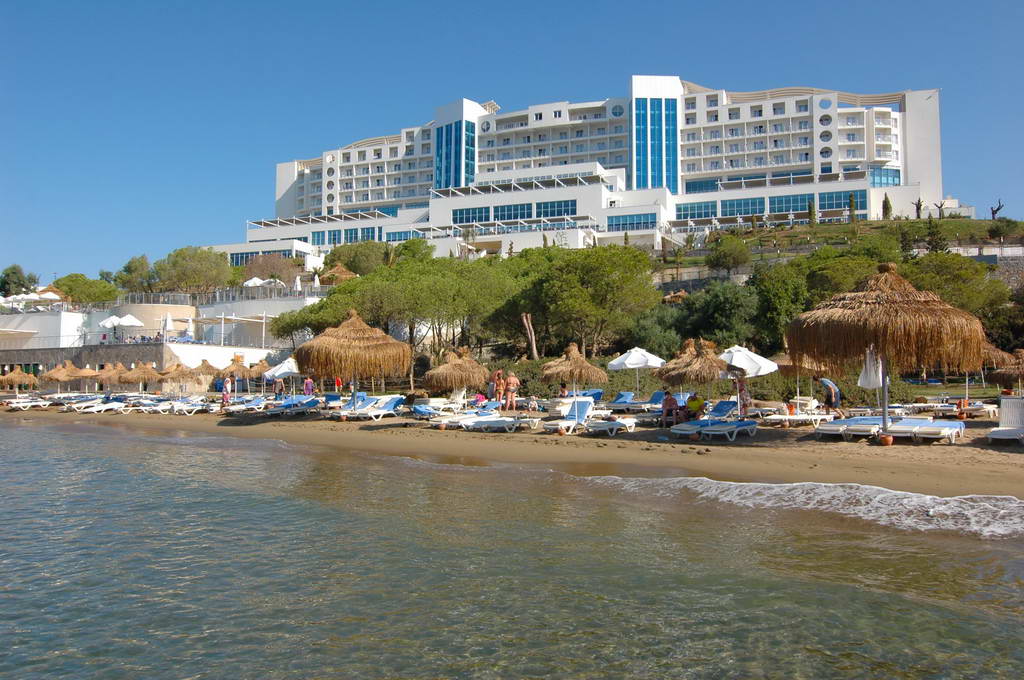 ARIA CLAROS BEACH & SPA RESORT