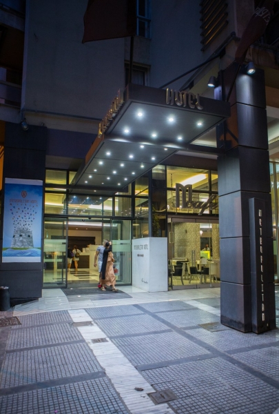  METROPOLITAN 3*