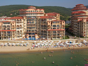 ATRIUM BEACH