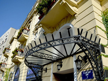 BELGRADE CITY HOSTEL 3* & HOTEL 4*