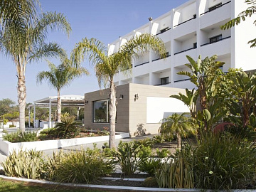 CHRISTOFINIA HOTEL