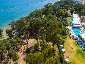 PARK BEACH HOTEL 