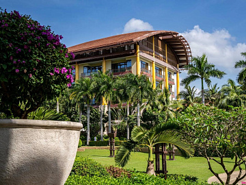 THE ST. REGIS SANYA YALONG BAY RESORT 5* 