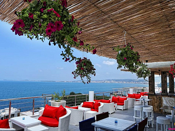 ALER LUXURY HOTEL