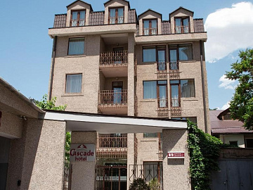 CASCADE HOTEL 3*+ 