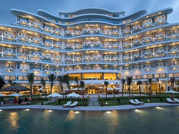CAM RANH RIVIERA BEACH RESORT & SPA 5*