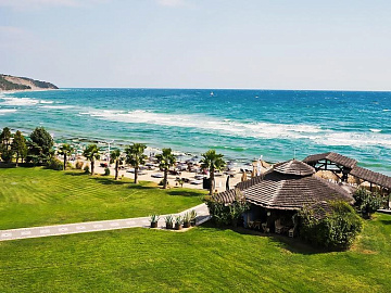 ROYAL  BAY 