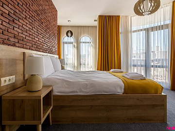 LONDON HOTEL 4*